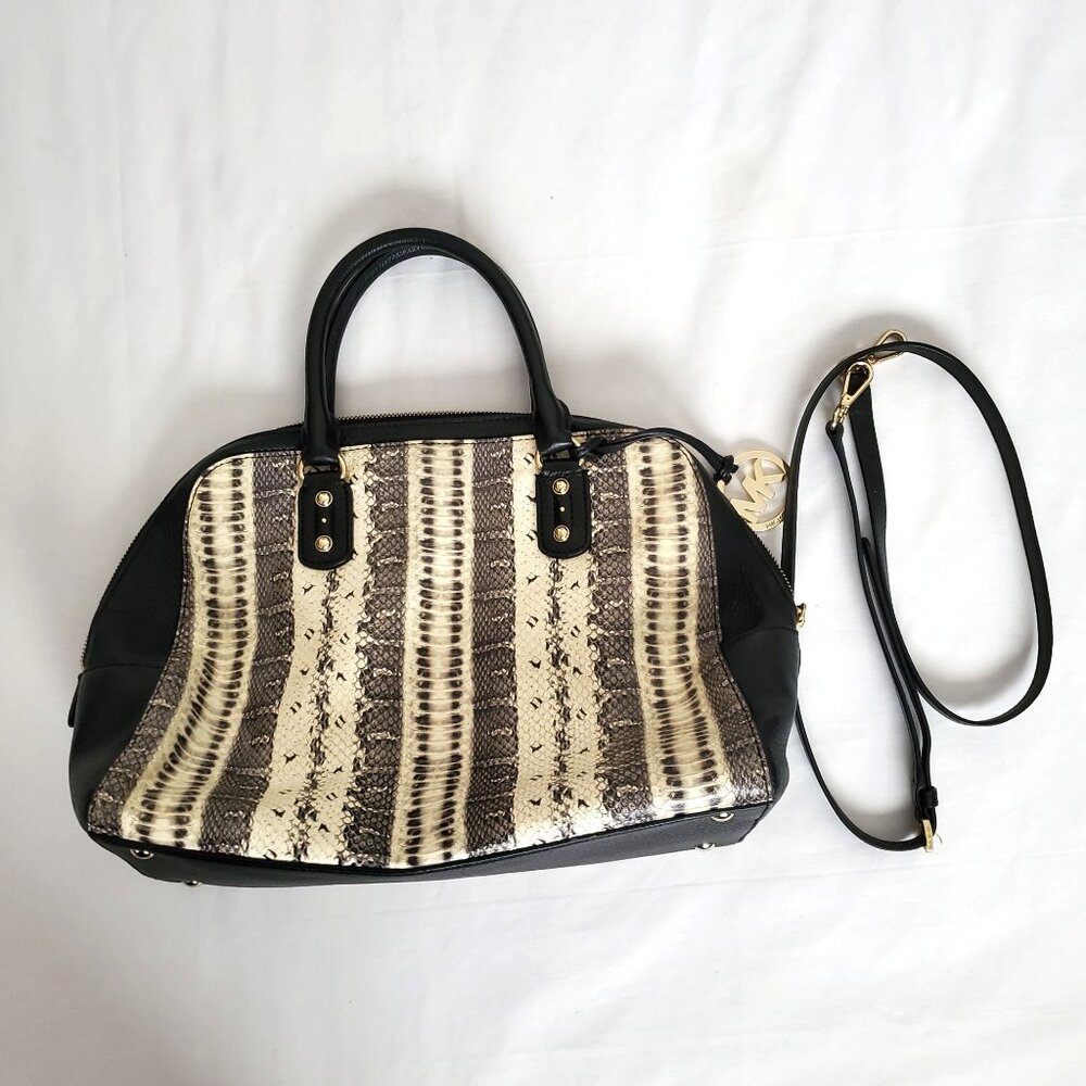 Michael Michael Kors SELMA Black/White Snake Print Leather Tote Bucket Handbag - Picture 14 of 15